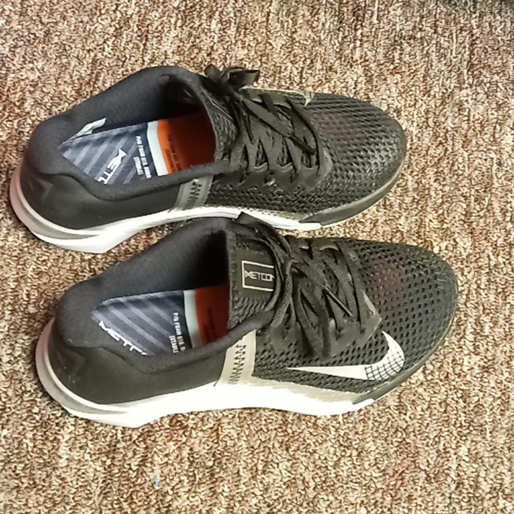 Womens metcon training sneaker